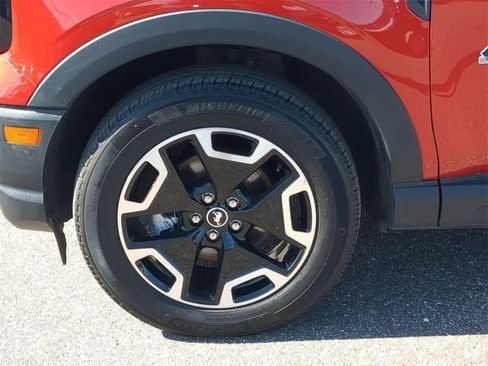 Used 2024 Ford Bronco Sport Outer Banks w/ Tech Package image 13