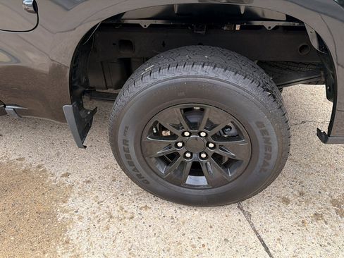 Used 2022 Chevrolet Silverado 1500 W/T w/ WT Value Package AWD/4WD image 5