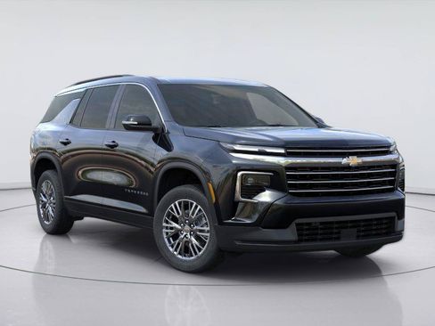 New 2026 Chevrolet Traverse LT w/ Driver Confidence Package FWD image 1