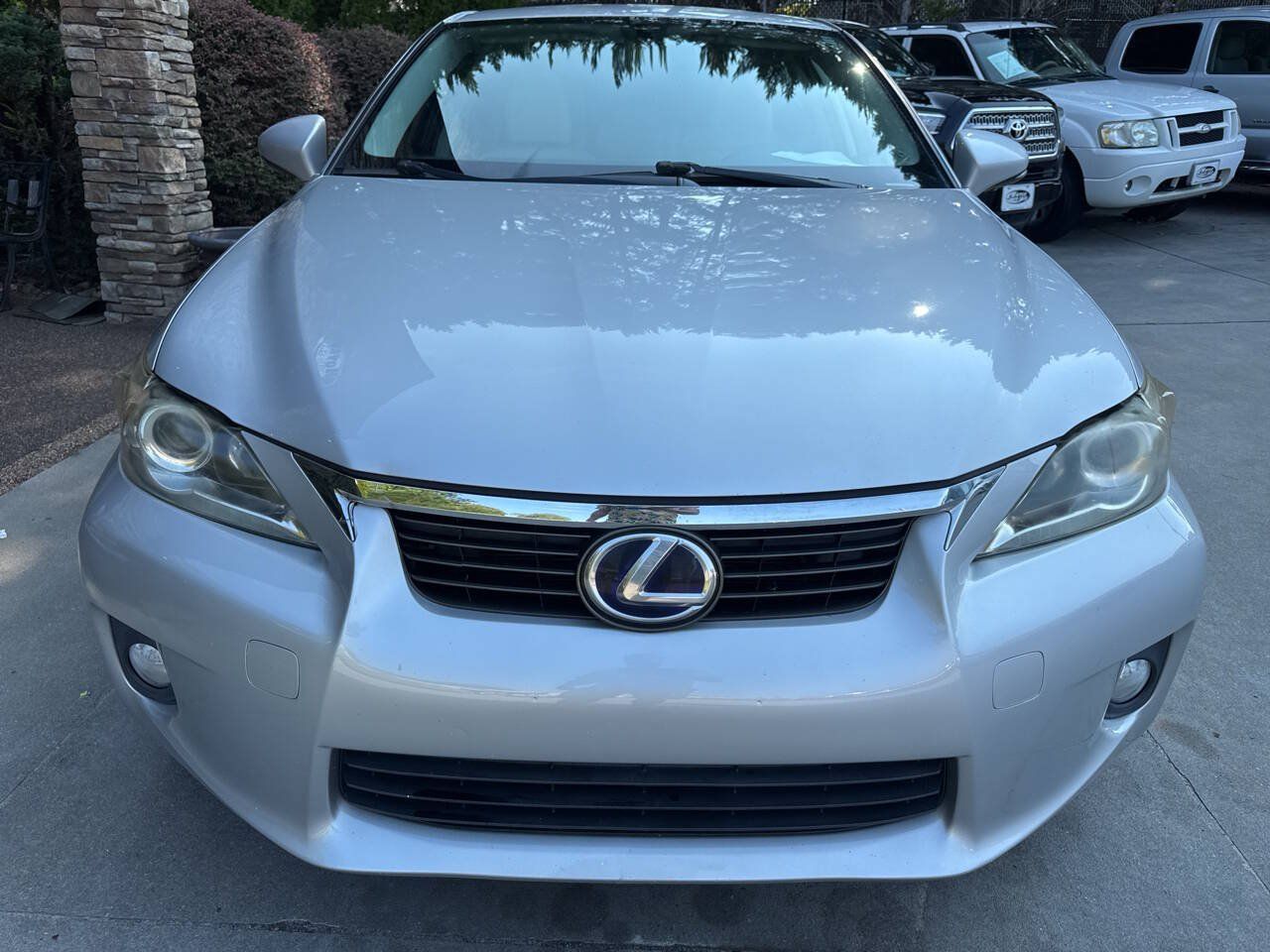 Used 2011 Lexus CT 200h Premium FWD image 9