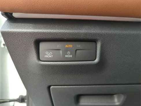 New 2026 Volkswagen Tiguan SEL R-Line image 39