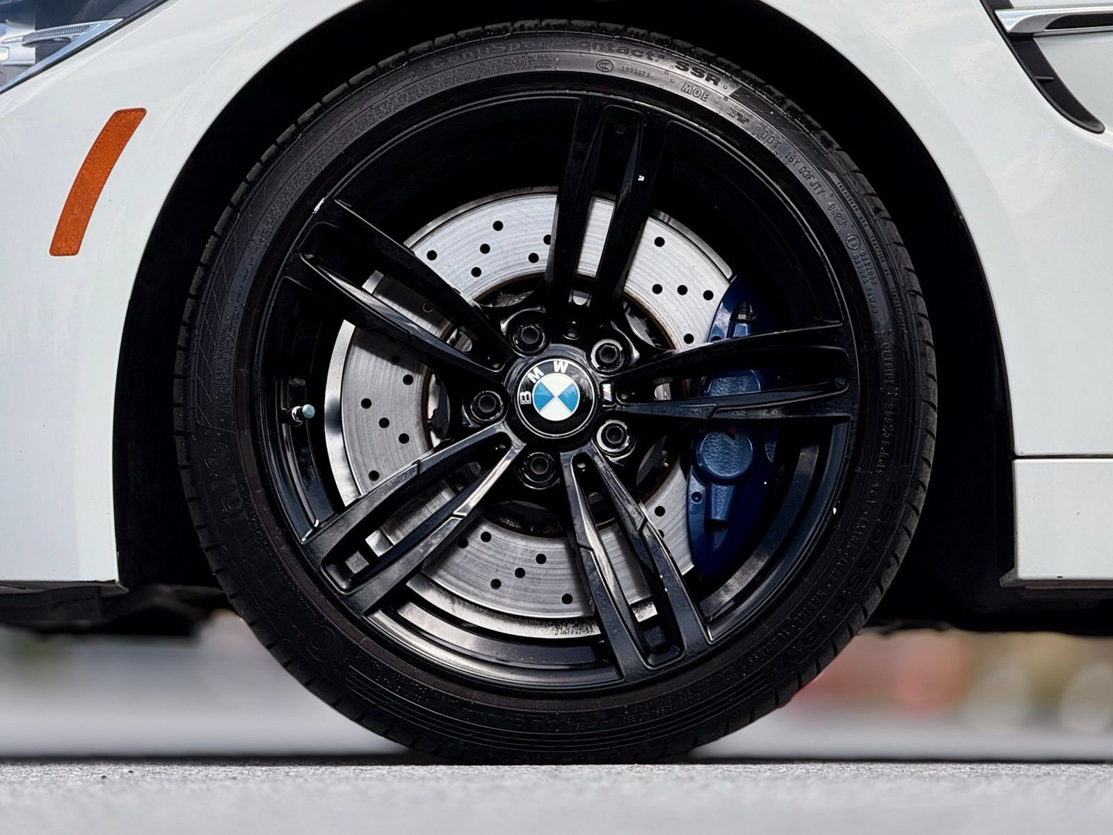Used 2019 BMW M4 Convertible RWD image 17