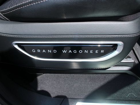 Used 2024 Jeep Grand Wagoneer L 4WD image 41