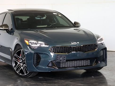 Used 2022 Kia Stinger GT1 AWD/4WD image 6