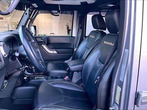 Used 2015 Jeep Wrangler Unlimited Sahara w/ Max Tow Package image 18