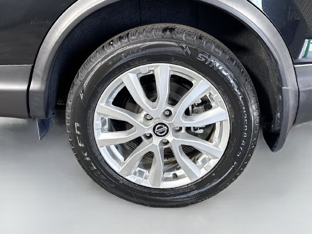 Used 2021 Nissan Rogue Sport SV AWD/4WD image 36