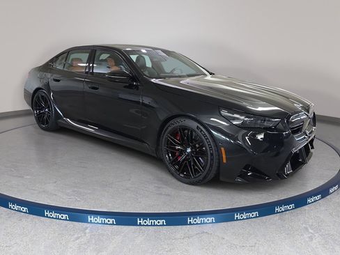 Used 2026 BMW M5 w/ Executive Package AWD/4WD image 4