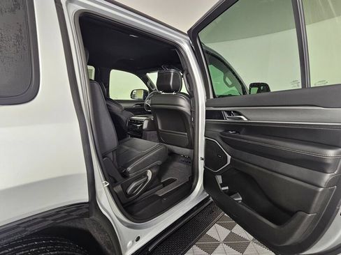 New 2026 Jeep Grand Wagoneer Limited AWD/4WD image 40