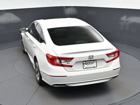 Used 2018 Honda Accord EX image 32