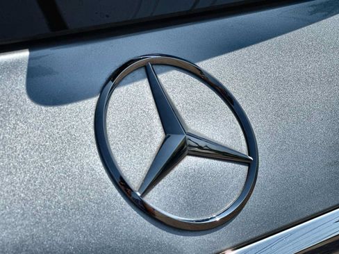 Used 2024 Mercedes-Benz GLS 450 4MATIC image 17