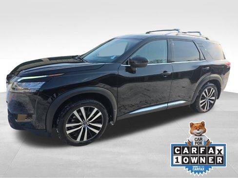 Used 2024 Nissan Pathfinder Platinum w/ Cargo Package image 1