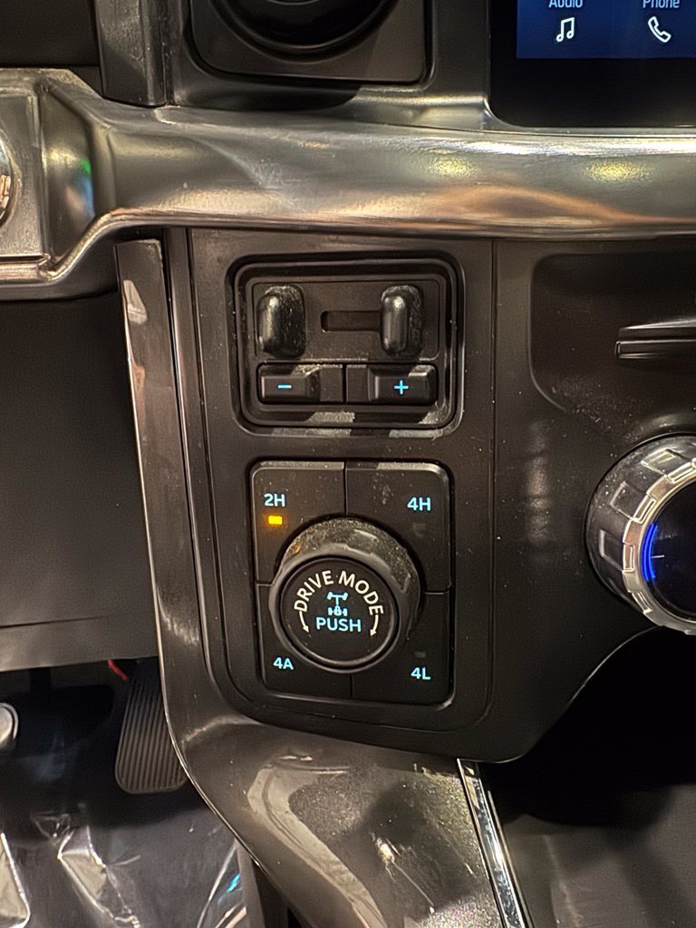 Used 2022 Ford F150 Lariat w/ Equipment Group 502A High AWD/4WD image 22