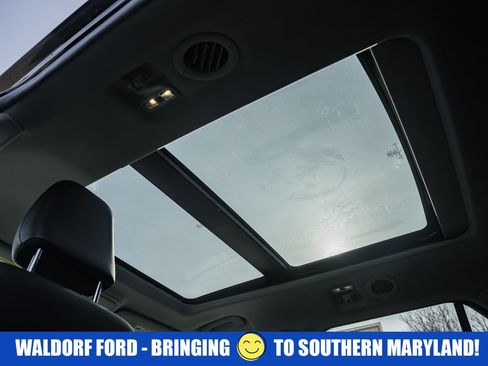 Used 2022 Ford Explorer XLT w/ Equipment Group 202A image 71