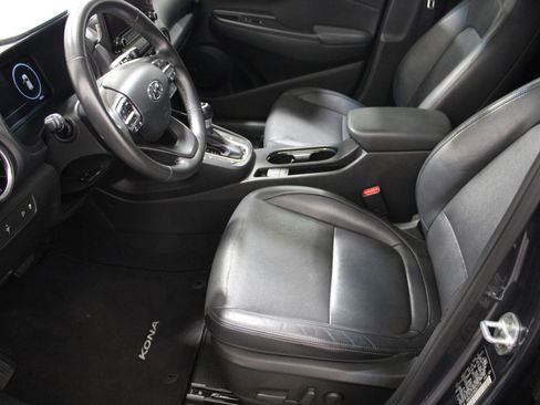 Used 2022 Hyundai Kona Limited image 6