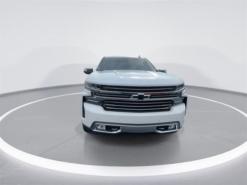 Used 2019 Chevrolet Silverado 1500 High Country image 3