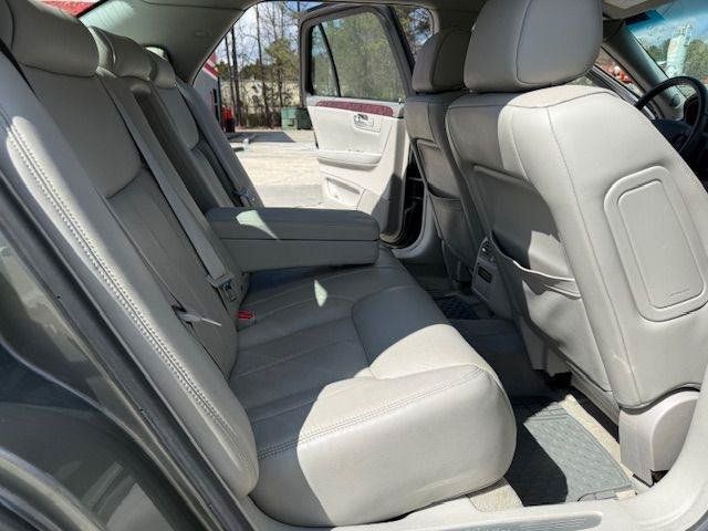 Used 2007 Cadillac DTS Luxury I w/ Trunk Convenience Package FWD image 6
