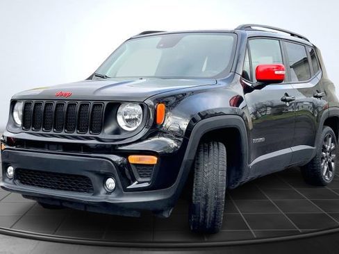 Used 2023 Jeep Renegade Latitude image 4