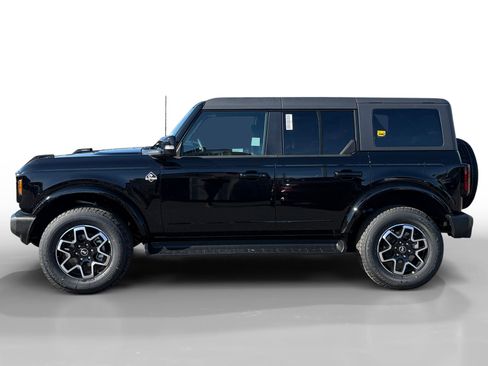 New 2025 Ford Bronco Outer Banks image 2