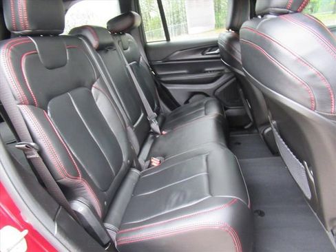 Certified 2023 Jeep Grand Cherokee Altitude image 26