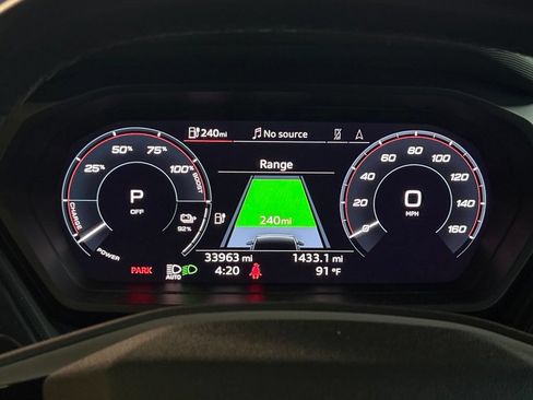 Used 2024 Audi Q4 e-tron Premium Plus AWD/4WD image 22