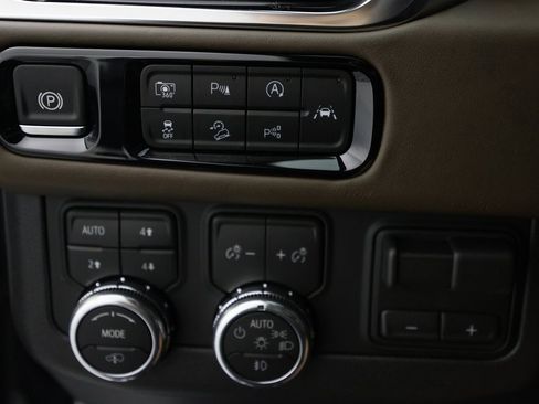 Used 2026 GMC Yukon Denali Ultimate image 23