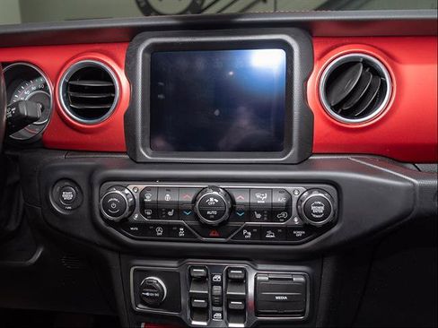Used 2021 Jeep Wrangler Unlimited Rubicon AWD/4WD image 13