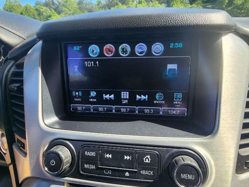 Used 2018 GMC Yukon SLT w/ Open Road Package AWD/4WD image 36