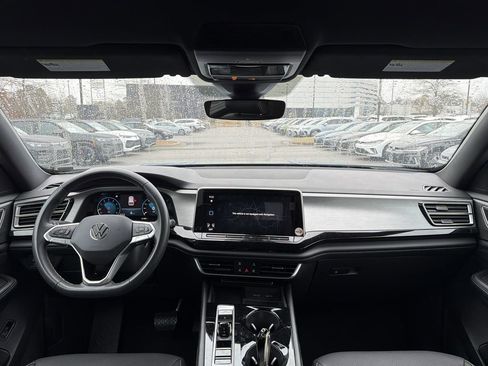 Used 2024 Volkswagen Atlas Cross Sport SE image 22