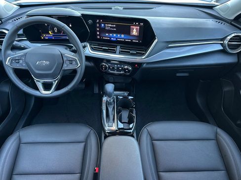 Used 2025 Chevrolet Trax ACTIV w/ Driver Confidence Package FWD image 13