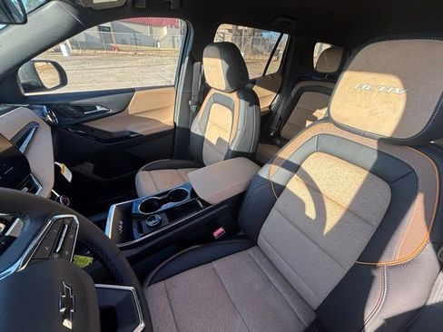 New 2026 Chevrolet Equinox ACTIV w/ Convenience Package III FWD image 4