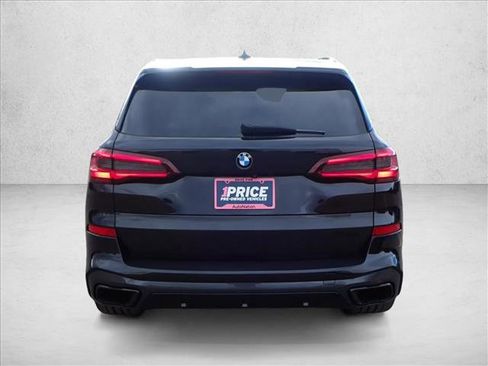 Used 2021 BMW X5 M50i image 3
