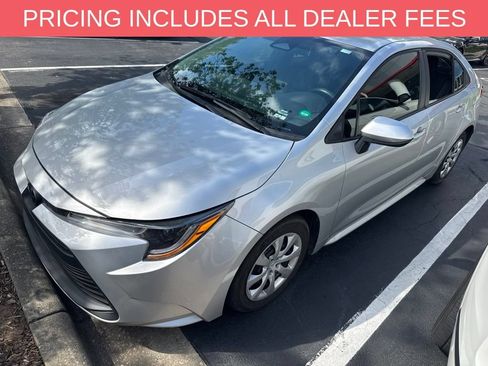 Certified 2023 Toyota Corolla LE FWD image 3