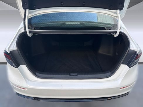 Used 2024 Honda Accord Sport image 23