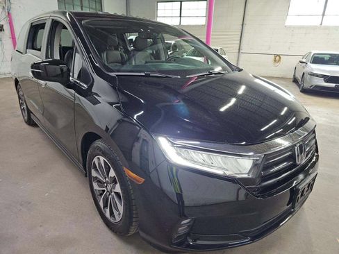 Used 2023 Honda Odyssey EX-L image 5