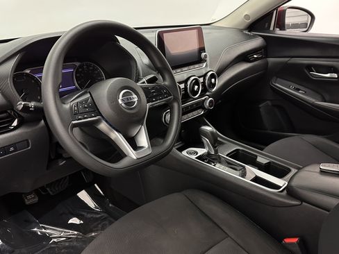 Used 2024 Nissan Sentra SV image 10