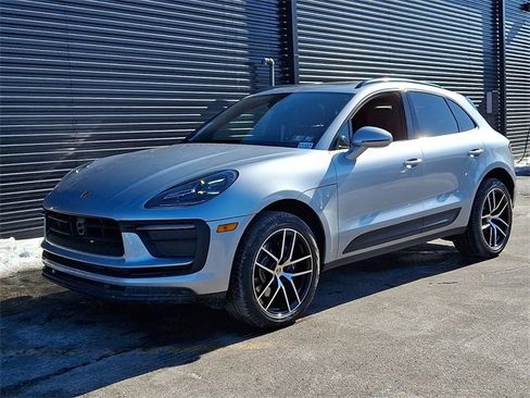 New 2025 Porsche Macan image 1