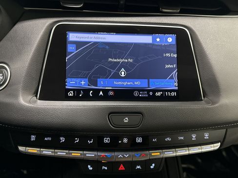Used 2023 Cadillac XT4 Luxury w/ Cold Weather Package FWD image 20