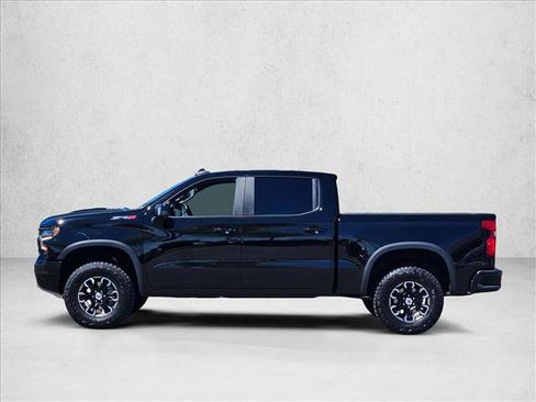 Used 2024 Chevrolet Silverado 1500 ZR2 w/ Technology Package image 9