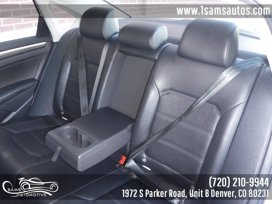 Used 2018 Volkswagen Passat 2.0T SE FWD image 23