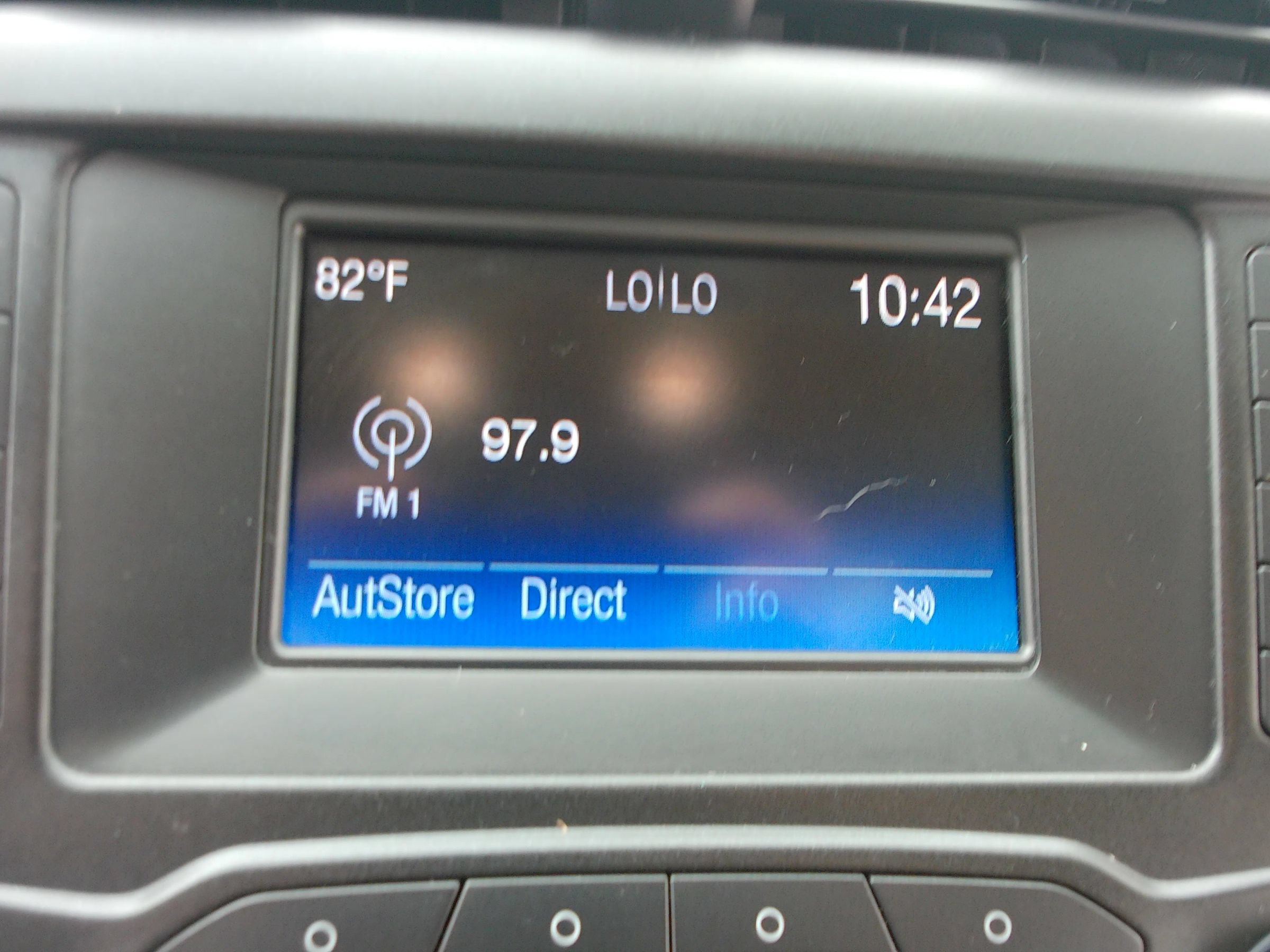 Used 2017 Ford Fusion SE w/ Equipment Group 601A FWD image 23
