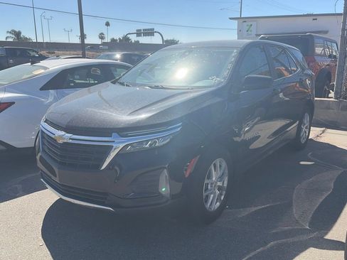 Used 2024 Chevrolet Equinox LT AWD/4WD image 2