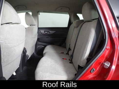 Used 2016 Nissan Rogue S w/ Appearance Package image 11