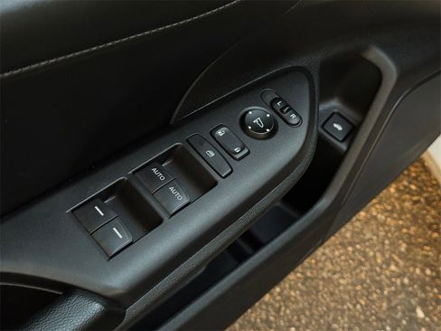 Used 2019 Honda Insight Touring image 11