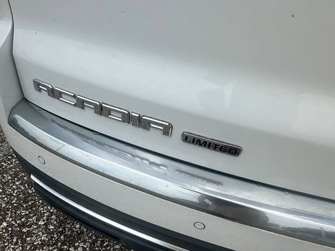 Used 2017 GMC Acadia Limited SLT FWD image 13