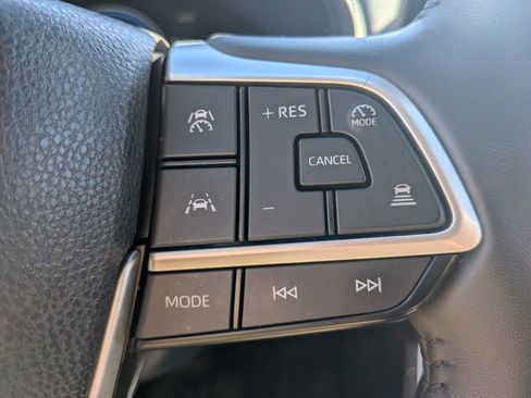 Certified 2024 Toyota Grand Highlander XLE image 16