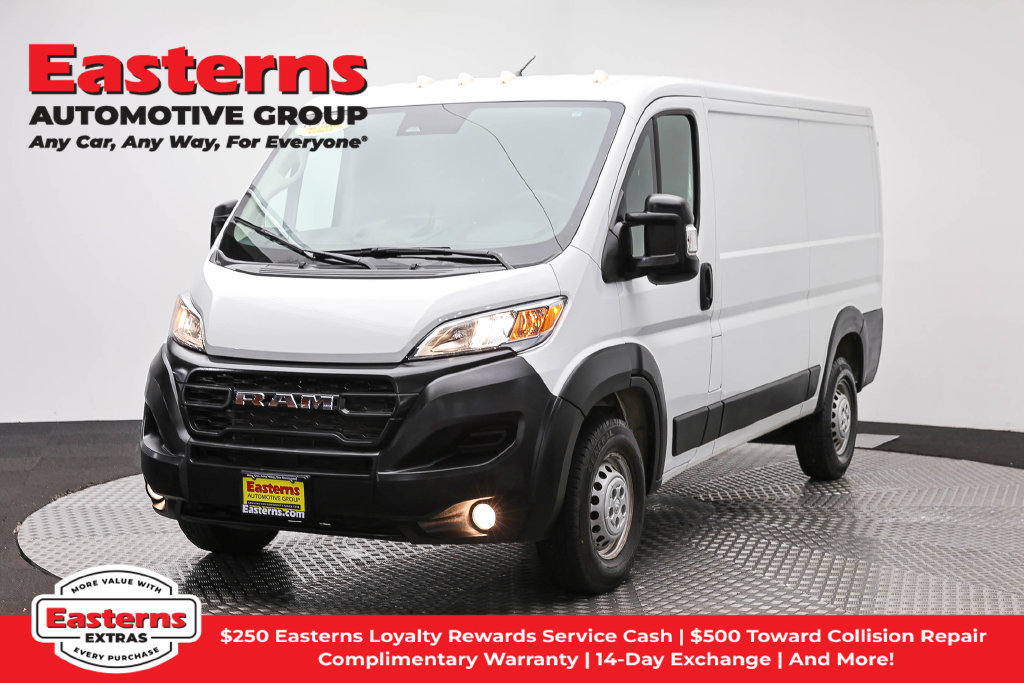 Used 2025 RAM ProMaster 2500 w/ Convenience Group FWD image 1