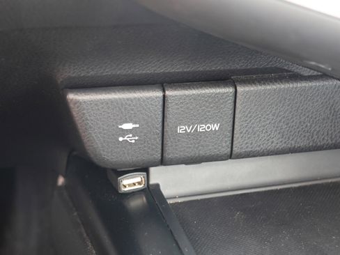 Used 2018 Toyota Camry XLE image 25