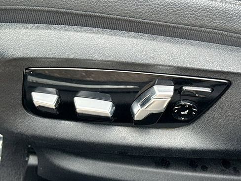 Used 2019 BMW 530i w/ Convenience Package RWD image 25
