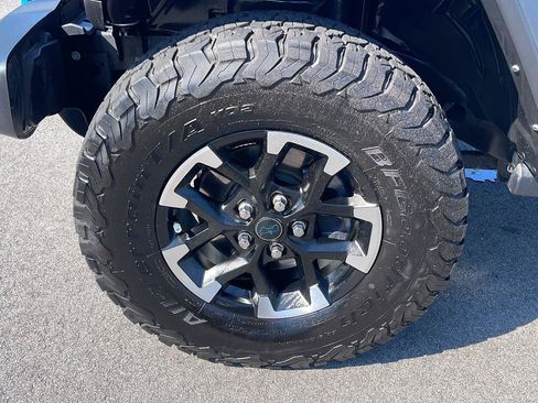 Used 2024 Jeep Wrangler Unlimited Rubicon 4xe AWD/4WD image 13