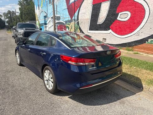 Used 2016 Kia Optima EX w/ Premium Package FWD image 4